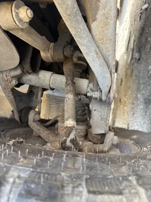 Foto de BRAZO SUSPENSION DELANTERO DERECHO MITSUBISHI GALLOPER (HYUNDAI)(02.1998) 2.5 Turbodiesel (105 CV / 77 KW)