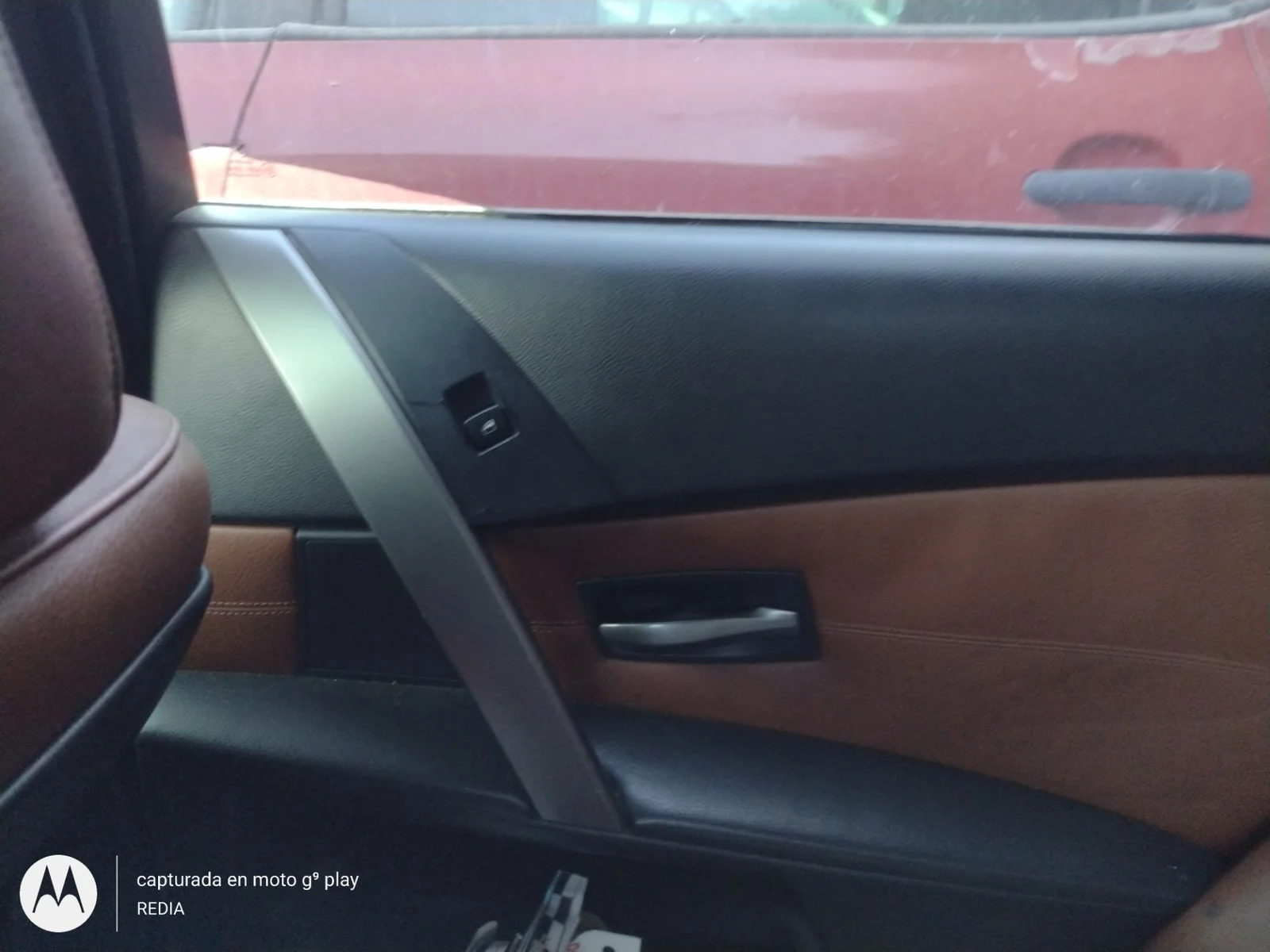 Foto de MANETA INTERIOR TRASERA DERECHA BMW SERIE 5 BERLINA (E60) 3.0 Turbodiesel CAT (218 CV / 160 KW)