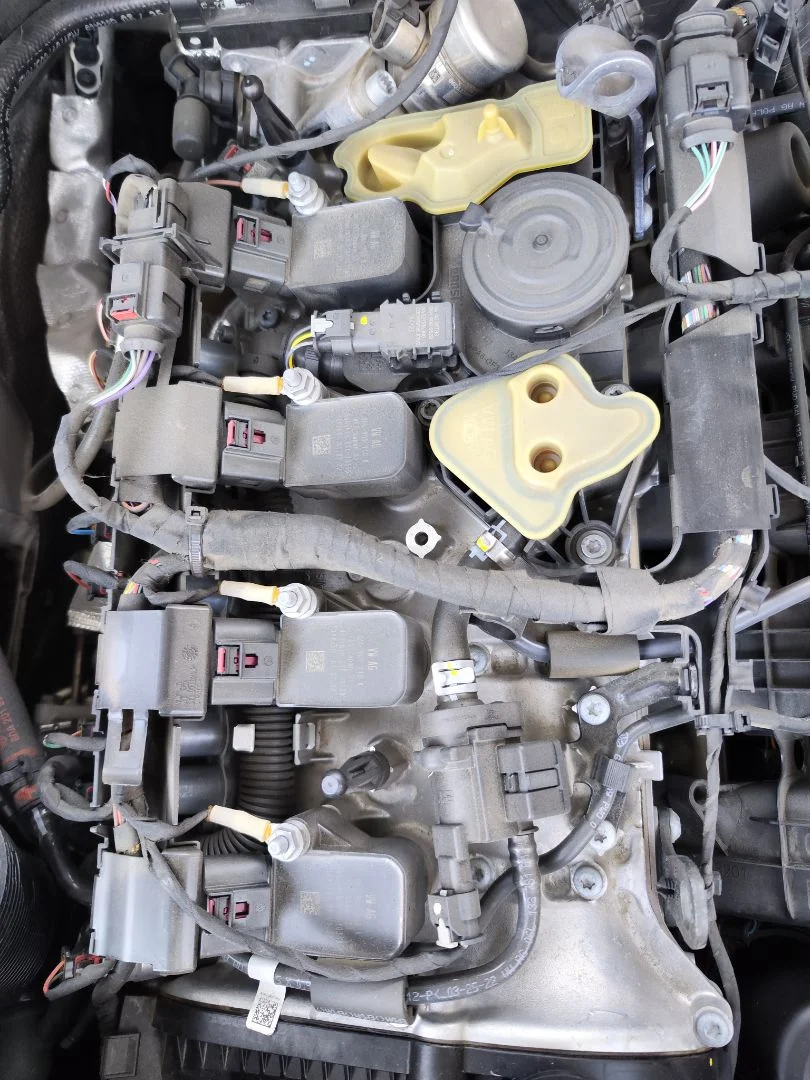 Foto de BOBINA ENCENDIDO AUDI Q5 FYG Híbrido 220 kW (2.0 Ltr. - 195 kW TFSI) (299 CV / 220 KW) referencia 06K905110K