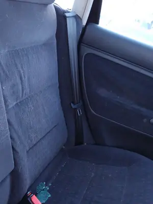 Foto de CINTURON SEGURIDAD TRASERO DERECHO VOLKSWAGEN PASSAT BERLINA (3B3) 1.9 TDI (131 CV / 96 KW)