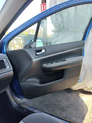 Foto de GUARNECIDO PUERTA DELANTERA DERECHA PEUGEOT 307 BERLINA (S2) 1.6 16V HDi (90 CV / 66 KW) referencia 933116 foto 5