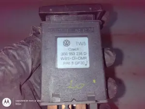 Foto de WARNING VOLKSWAGEN PASSAT BERLINA (3B3) 1.9 TDI (131 CV / 96 KW) referencia 3B0953235 foto 2