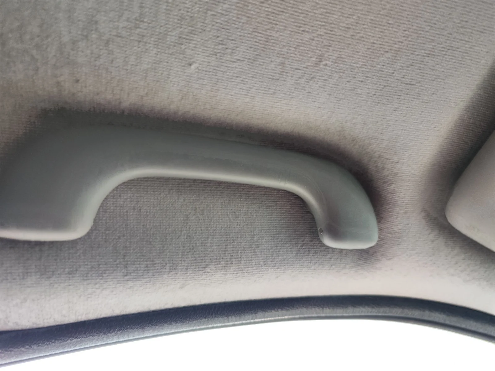 Foto de ASIDERO TECHO DELANTERO IZQUIERDO OPEL VIVARO FURGÓN/COMBI 2.0 16V CDTI (114 CV / 84 KW)