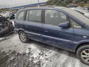 Foto de PUERTA DELANTERA DERECHA OPEL ZAFIRA A 2.0 DTI (101 CV / 74 KW) referencia 13189980