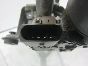 Foto de MOTOR LIMPIA DELANTERO SEAT LEON (5F1) 1.6 TDI (105 CV / 77 KW) referencia 5F1955119 foto 2