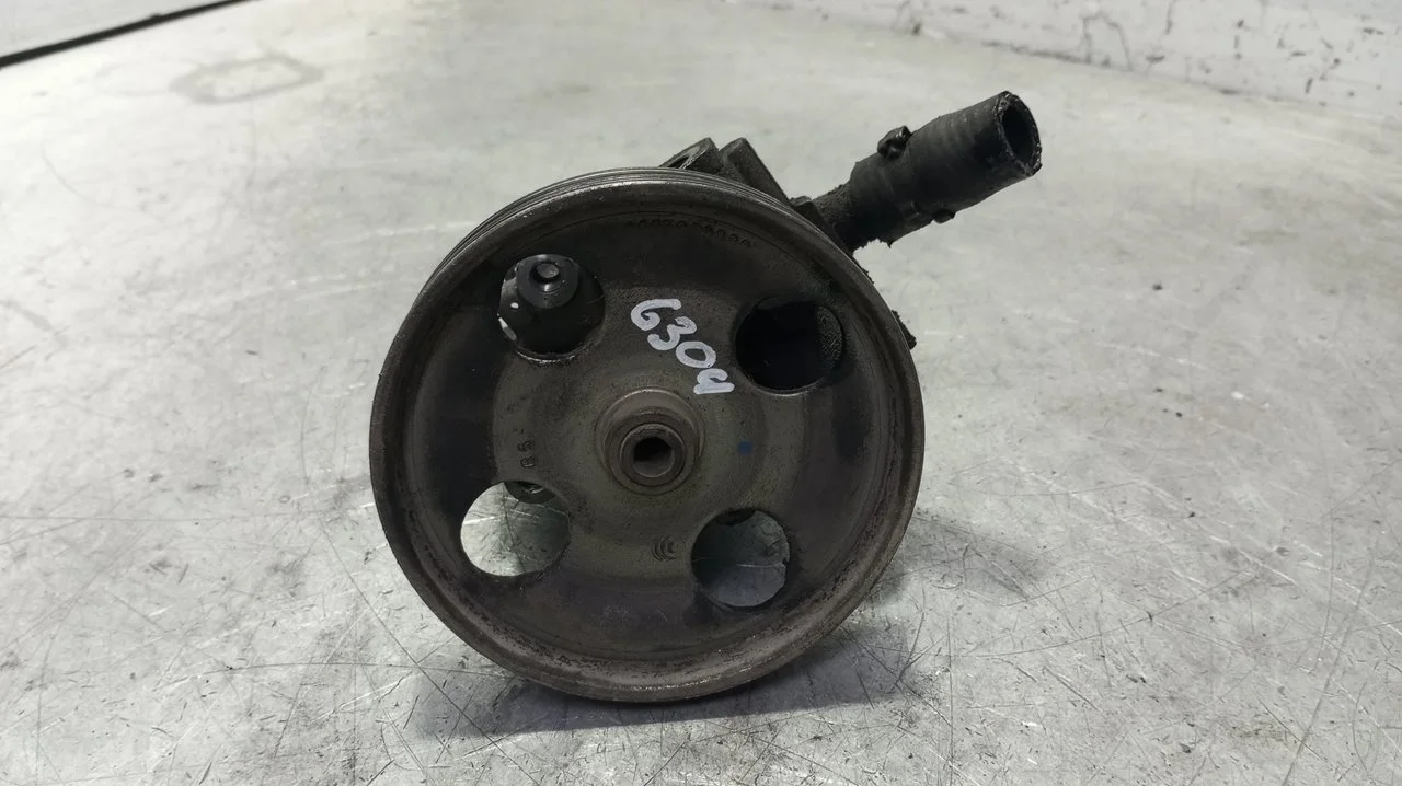 Foto de BOMBA DIRECCION CITROEN C5 BERLINA 1.6 HDi CAT (9HY / DV6TED4) (109 CV / 80 KW) referencia 9656405380