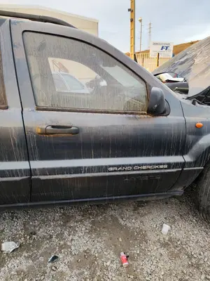 Foto de PUERTA DELANTERA DERECHA JEEP GRAND CHEROKEE (WJ/WG) 4.0 CAT (190 CV / 140 KW)