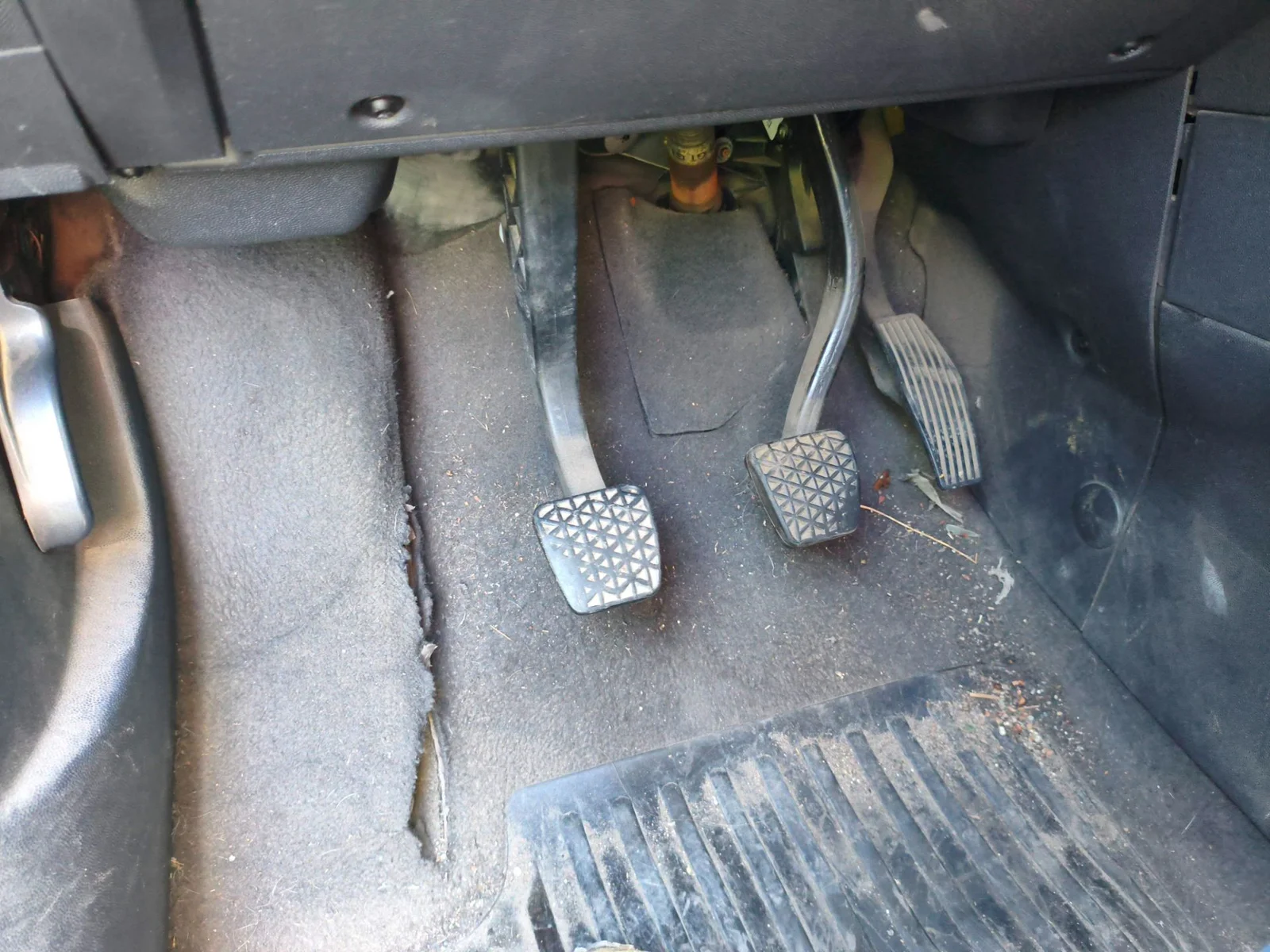Foto de PEDAL EMBRAGUE OPEL MERIVA 1.7 16V DTI CAT (Y 17 DT / LR6) (75 CV / 55 KW)