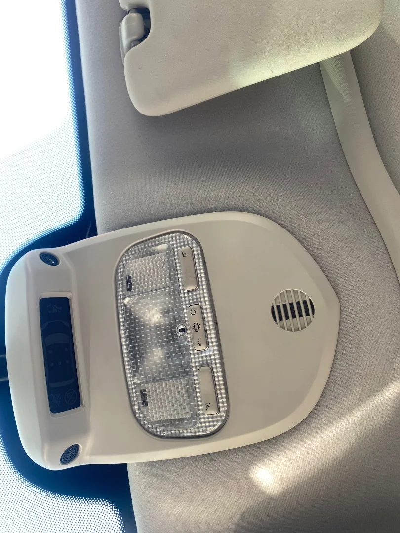 Foto de LUZ INTERIOR PEUGEOT 3008 1.6 16V (120 CV / 88 KW)