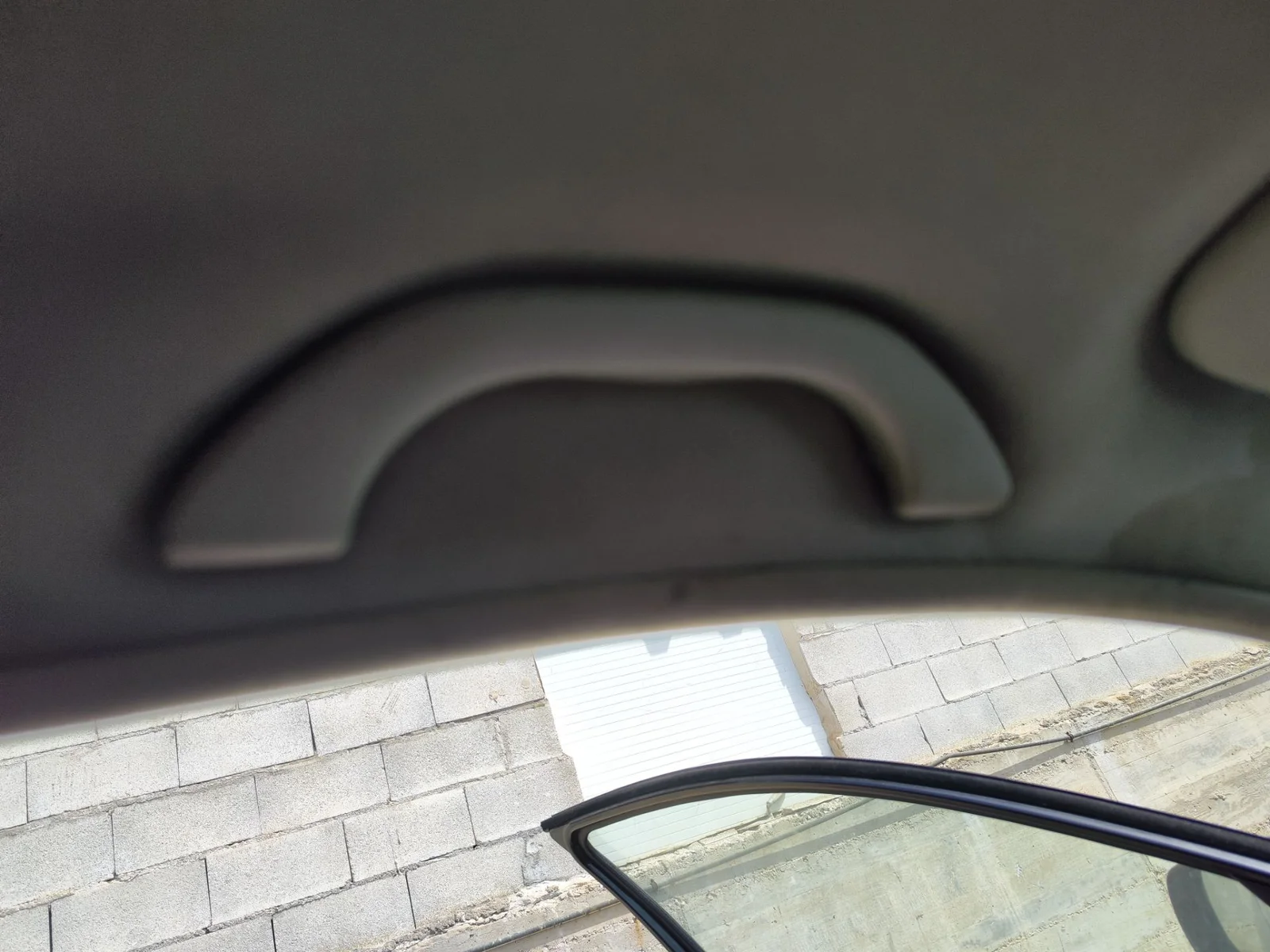 Foto de ASIDERO TECHO DELANTERO IZQUIERDO VOLKSWAGEN PASSAT VARIANT (3B5) 1.9 TDI (110 CV / 81 KW) referencia 3B0857607 FKZ