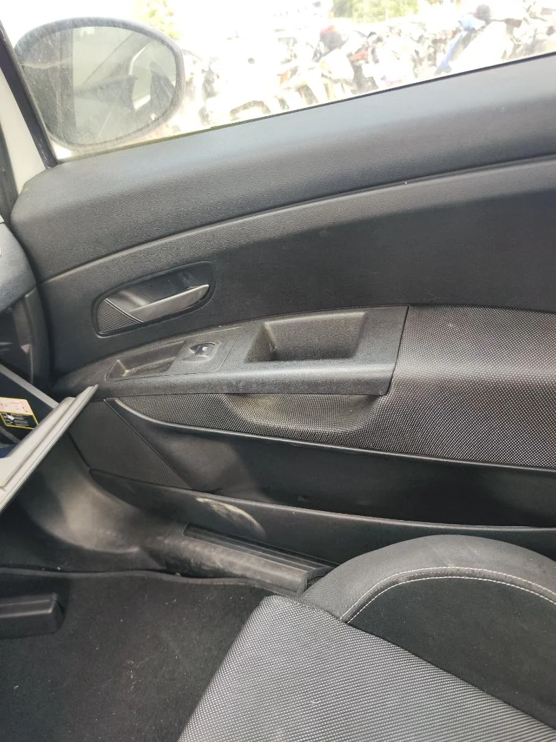 Foto de ELEVALUNAS DELANTERO DERECHO FIAT GRANDE PUNTO (199) 1.4 (95 CV / 70 KW) referencia 0051895384