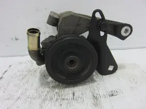 Foto de BOMBA DIRECCION CHRYSLER SEBRING JR 27 CABRIO referencia 4764421AA