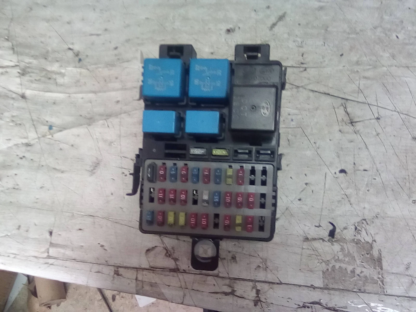 Foto de CAJA RELES / FUSIBLES KIA PICANTO (SA) referencia 9194007000