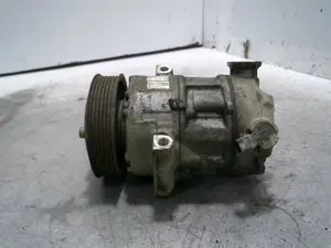 Foto de COMPRESOR AIRE ACONDICIONADO OPEL CORSA E 1.2 (69 CV / 51 KW) referencia 4472808590 foto 2