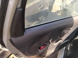 Foto de CERRADURA PUERTA TRASERA IZQUIERDA NISSAN NOTE (E11E) 1.4 CAT (88 CV / 65 KW) referencia 825019U10E