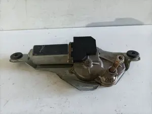Foto de MOTOR LIMPIA TRASERO TOYOTA RAV4 (A2) 1.8 16V CAT (125 CV / 92 KW) referencia 8513042040 foto 3