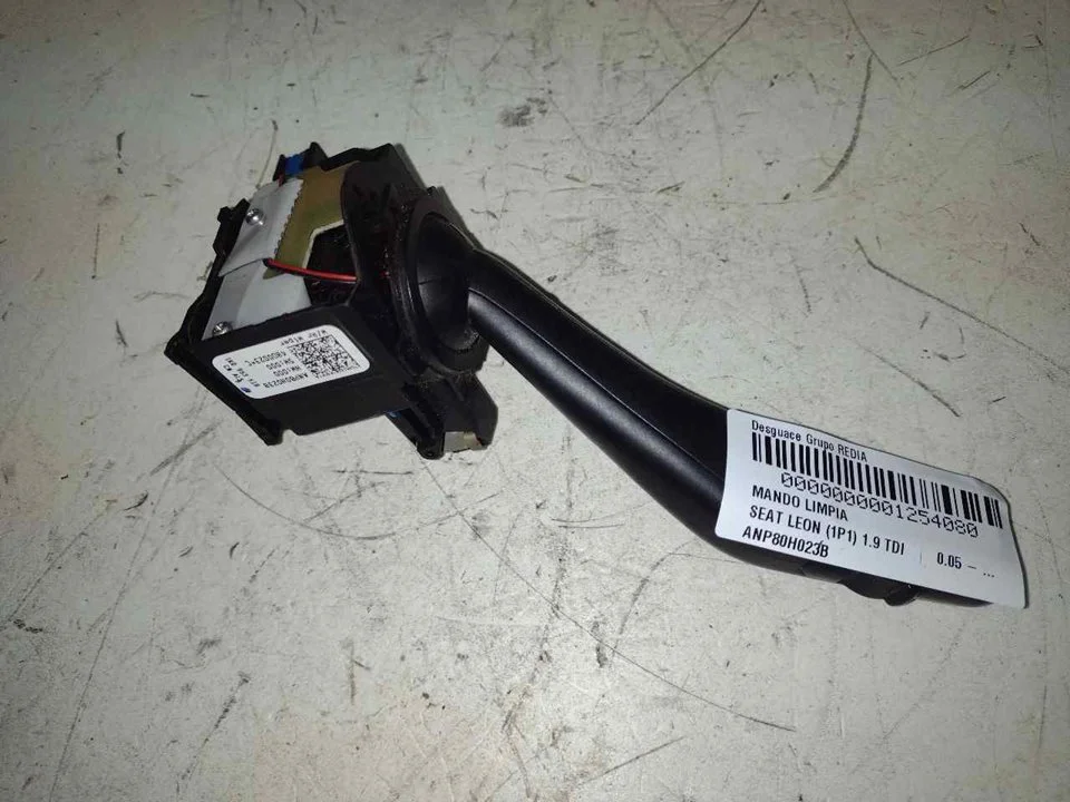 Foto de MANDO LIMPIA SEAT LEON (1P1) referencia ANP80H023B