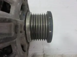 Foto de ALTERNADOR RENAULT CLIO IV GRANDTOUR referencia 231008593R foto 5