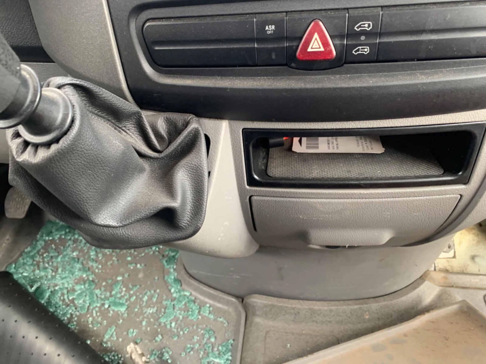 Foto de WARNING VOLKSWAGEN CRAFTER FURGÓN (2E) 2.5 TDI DPF (109 CV / 80 KW)