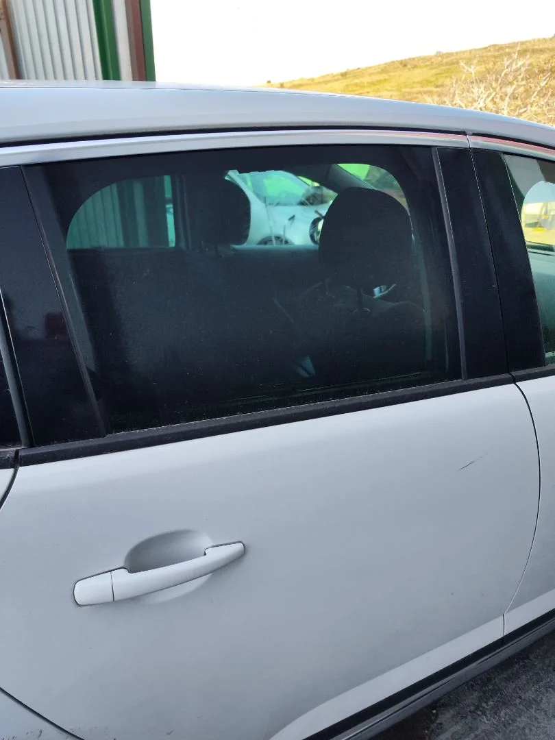 Foto de LUNA TRASERA DERECHA PEUGEOT 3008 1.6 Blue-HDI FAP (120 CV / 88 KW)
