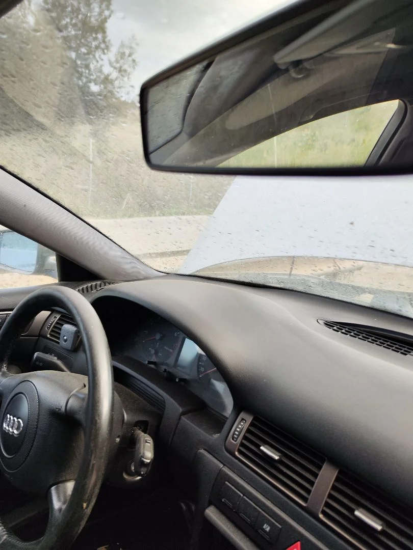 Foto de RETROVISOR INTERIOR AUDI A6 BERLINA (4B2) 2.4 V6 30V (165 CV / 121 KW)