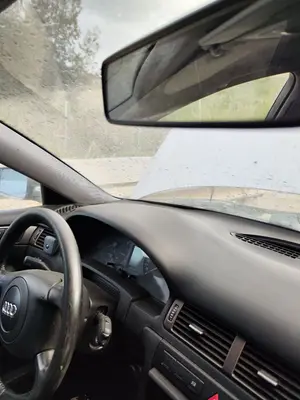 Foto de RETROVISOR INTERIOR AUDI A6 BERLINA (4B2) 2.4 V6 30V (165 CV / 121 KW)