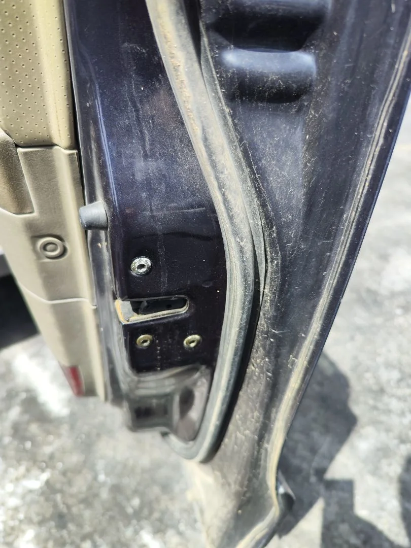 Foto de CERRADURA PUERTA DELANTERA DERECHA HYUNDAI SANTA FE (SM) 2.4 CAT (146 CV / 107 KW)