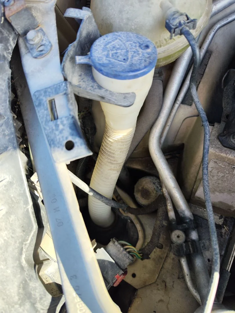 Foto de DEPOSITO LIMPIA CITROEN C4 BERLINA 1.6 16V HDi (90 CV / 66 KW)