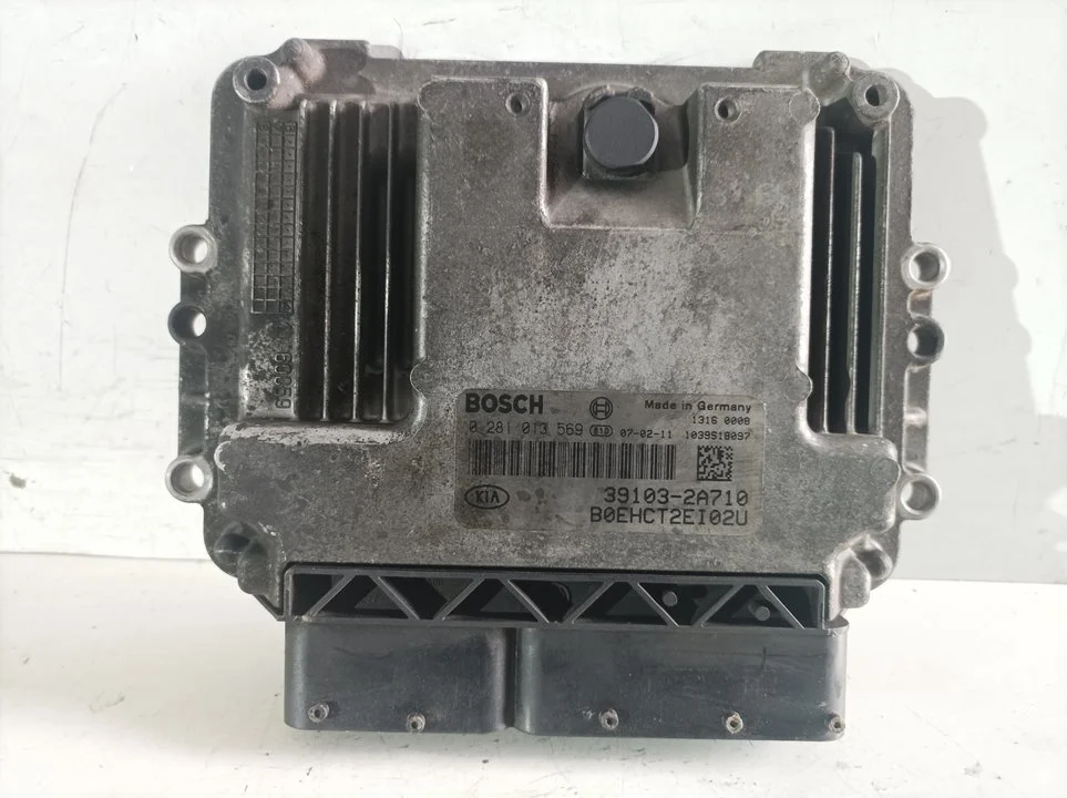 Foto de CENTRALITA MOTOR UCE KIA CEED (ED) 1.6 CRDi CAT (116 CV / 85 KW) referencia 0281013569