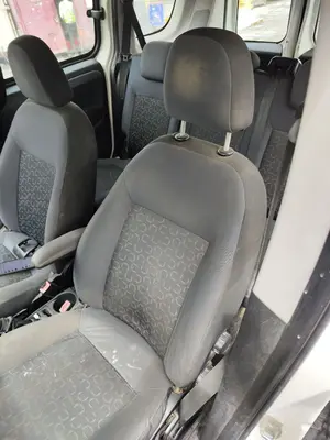 Foto de ASIENTO DELANTERO IZQUIERDO FIAT II DOBLÒ (152) 1.6 JTDM 16V CAT (105 CV / 77 KW) foto 4