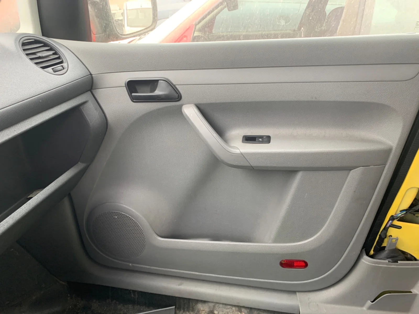 Foto de ELEVALUNAS DELANTERO DERECHO VOLKSWAGEN CADDY (2K)(02.2004) 2.0 SDI (69 CV / 51 KW) referencia 2K1837730L