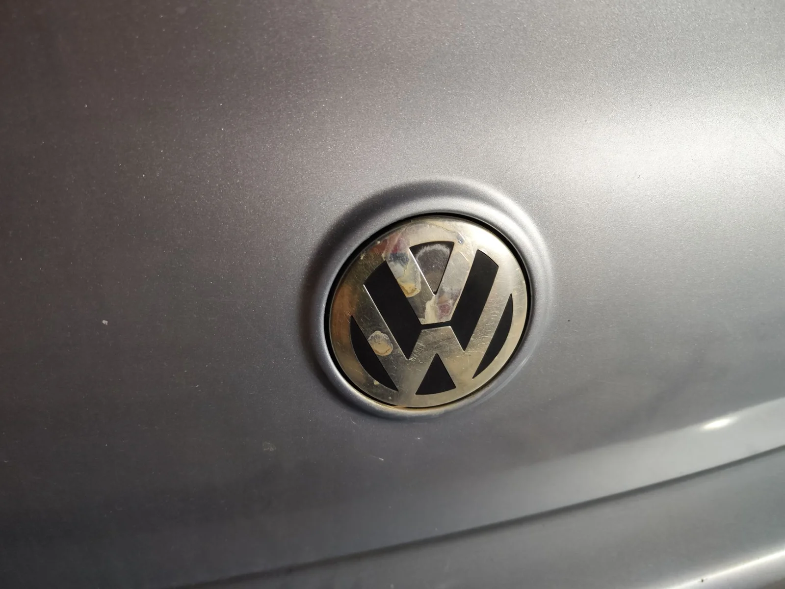 Foto de MANETA EXTERIOR MALETERO / PORTON VOLKSWAGEN PASSAT BERLINA (3C2) 2.0 TDI (140 CV / 103 KW) referencia 3C5827469E