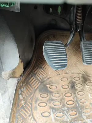 Foto de PEDAL EMBRAGUE CITROEN JUMPY 2.0 HDi CAT (RHX / DW10BTED) (94 CV / 69 KW)