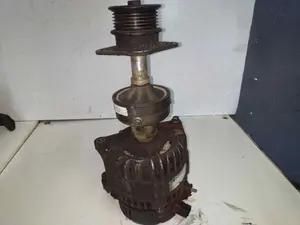 Foto de ALTERNADOR FORD FOCUS BERLINA (CAK) 1.8 TDDI Turbodiesel CAT (90 CV / 66 KW) referencia 63321746 foto 2