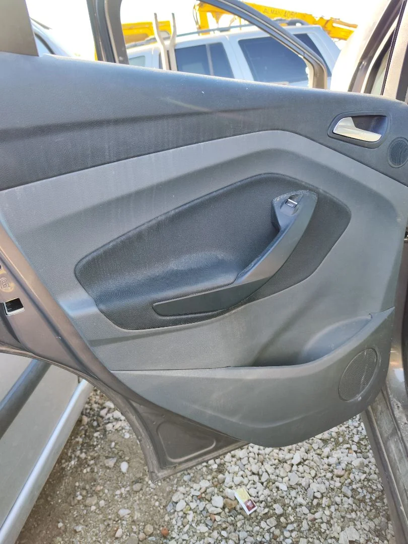 Foto de GUARNECIDO PUERTA TRASERA IZQUIERDA FORD C-MAX (CB7) 1.6 TDCi CAT (116 CV / 85 KW)
