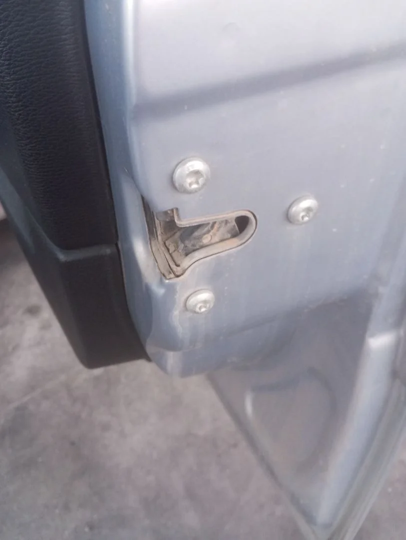 Foto de CERRADURA PUERTA DELANTERA DERECHA OPEL ASTRA G BERLINA 1.6 CAT (Z 16 SE / L55) (84 CV / 62 KW) referencia 24444012