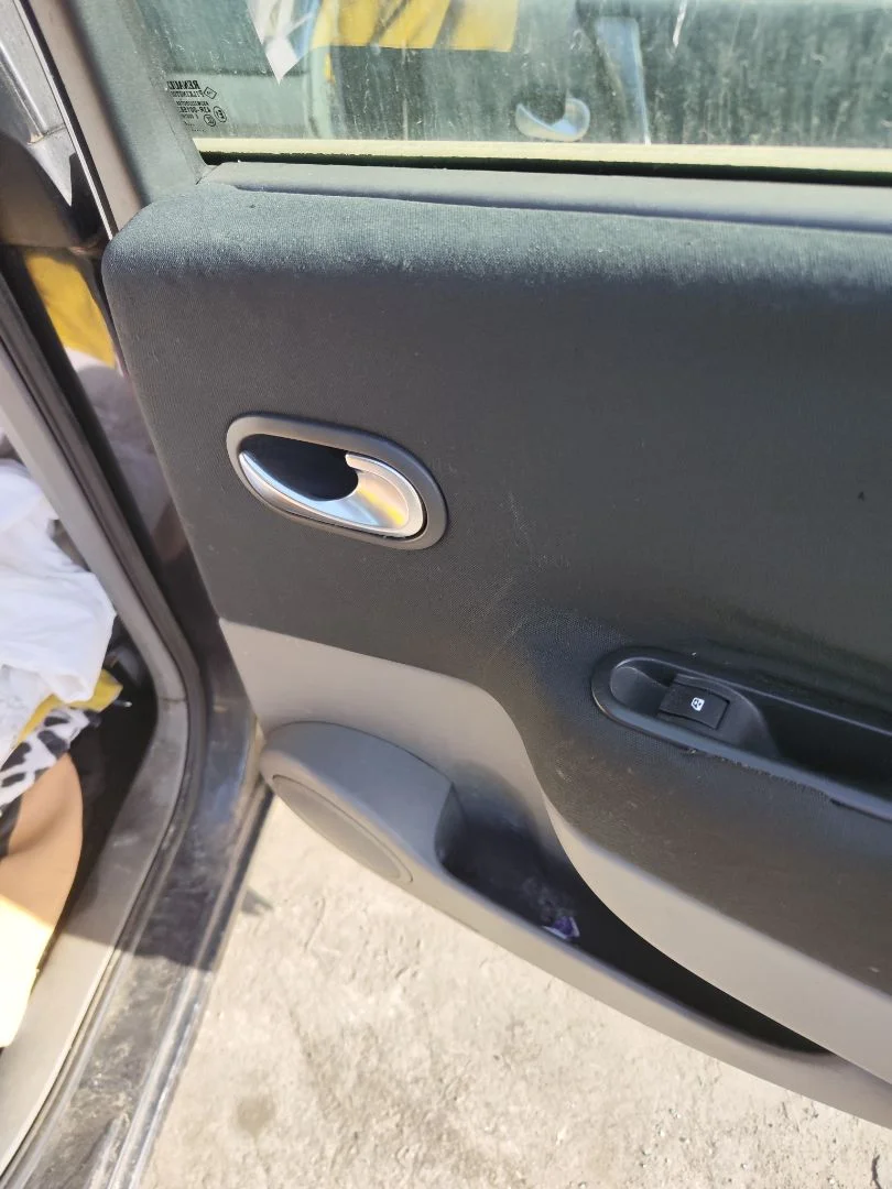 Foto de ELEVALUNAS TRASERO DERECHO RENAULT SCENIC II (JM) 1.5 dCi Diesel (106 CV / 78 KW)