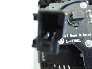 Foto de LUZ INTERIOR VOLKSWAGEN GOLF VII BERLINA (BQ1/BE2) 1.6 TDI (116 CV / 85 KW) referencia 5Q0951172 foto 7