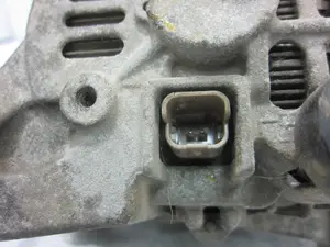 Foto de ALTERNADOR RENAULT CLIO II FASE II (B/CB0) 1.2 (58 CV / 43 KW) referencia 8200065730 foto 8