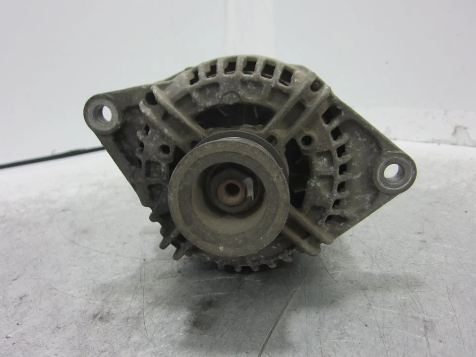 Foto de ALTERNADOR IVECO DAILY FURGÓN referencia 504009978