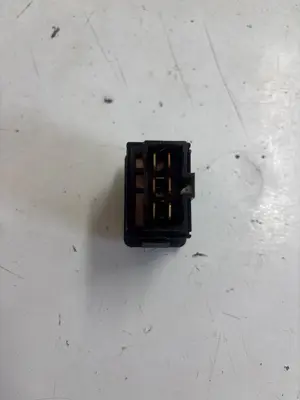 Foto de INTERRUPTOR MITSUBISHI MONTERO (V20/V40) referencia 1X050 foto 4