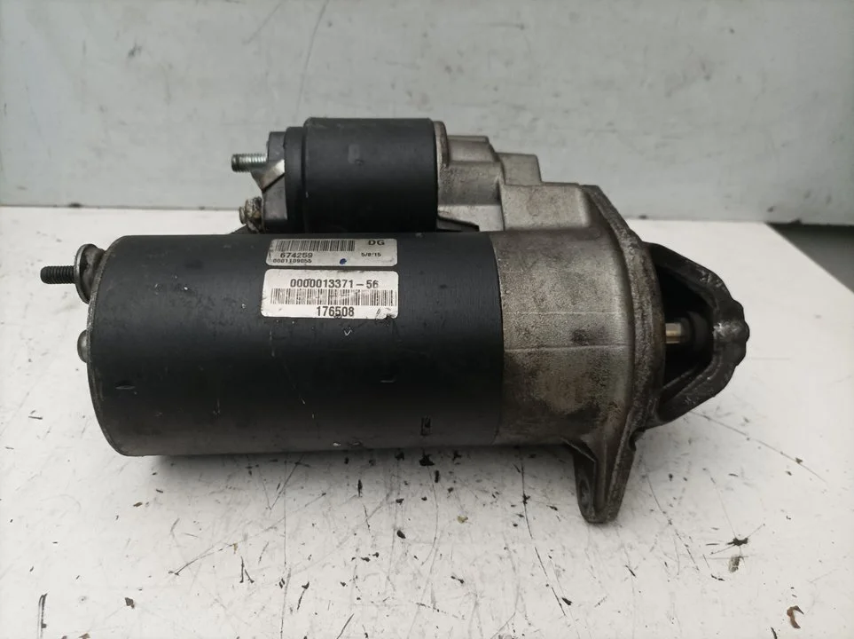 Foto de MOTOR ARRANQUE OPEL VECTRA B BERLINA referencia 674259