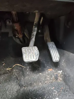 Foto de PEDAL FRENO LAND ROVER RANGE ROVER EVOQUE 2.0 Td4 CAT (150 CV / 110 KW)