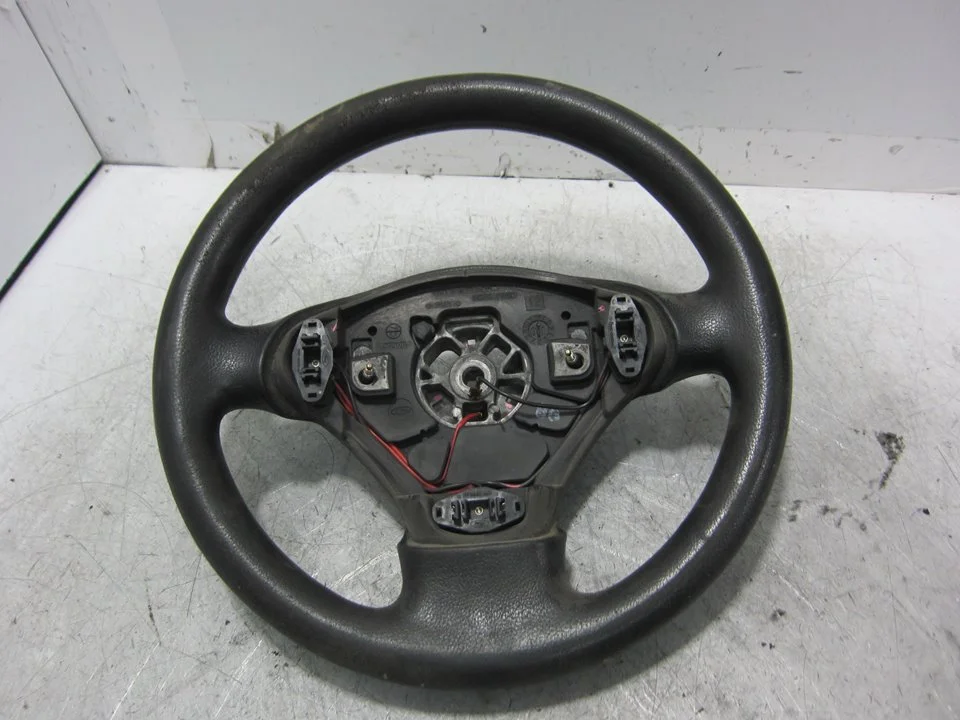 Foto de VOLANTE FORD FIESTA BERLINA (DX) 1.3 CAT (60 CV / 44 KW) referencia YS613600BCW