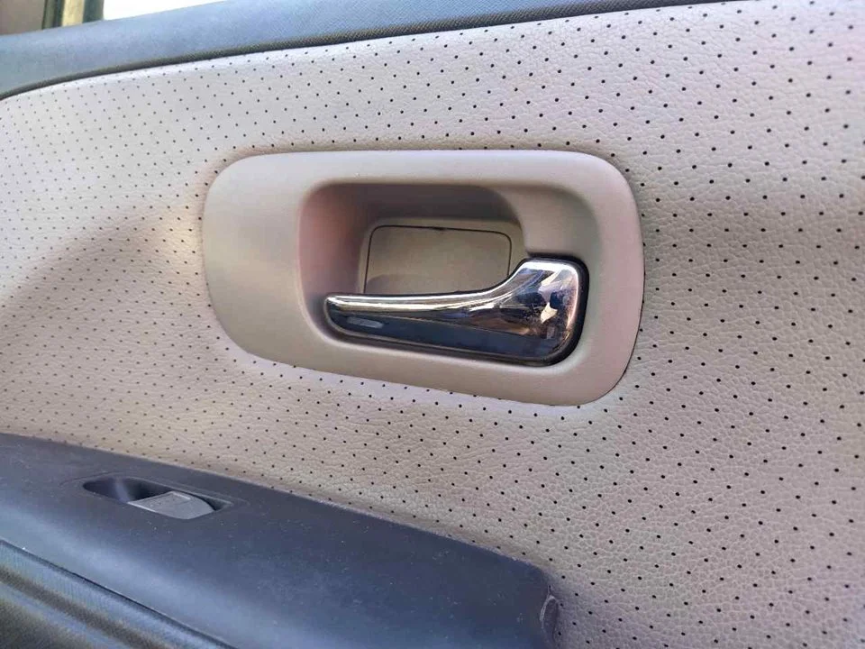 Foto de MANETA INTERIOR DELANTERA DERECHA HONDA CR-V (RD8) 2.0 VTEC CAT (150 CV / 110 KW)
