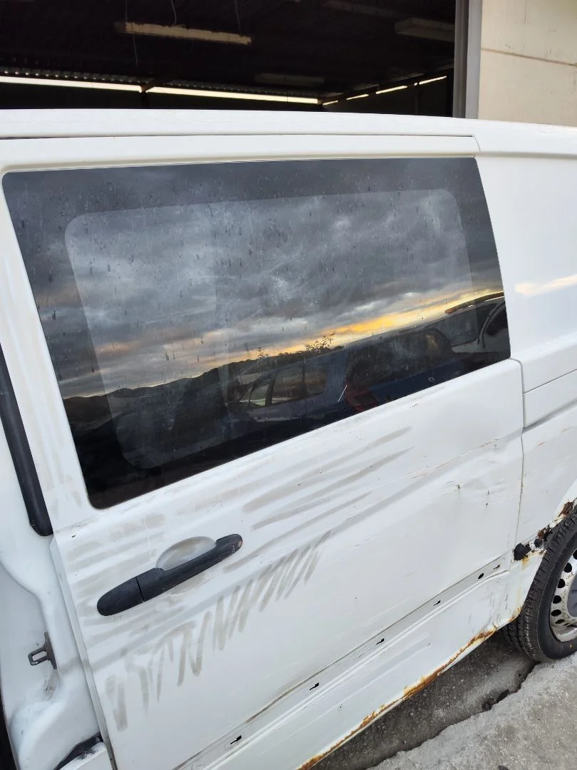 Foto de LUNA TRASERA IZQUIERDA MERCEDES-BENZ VITO FURGÓN (639) 2.1 CDI CAT (109 CV / 80 KW)
