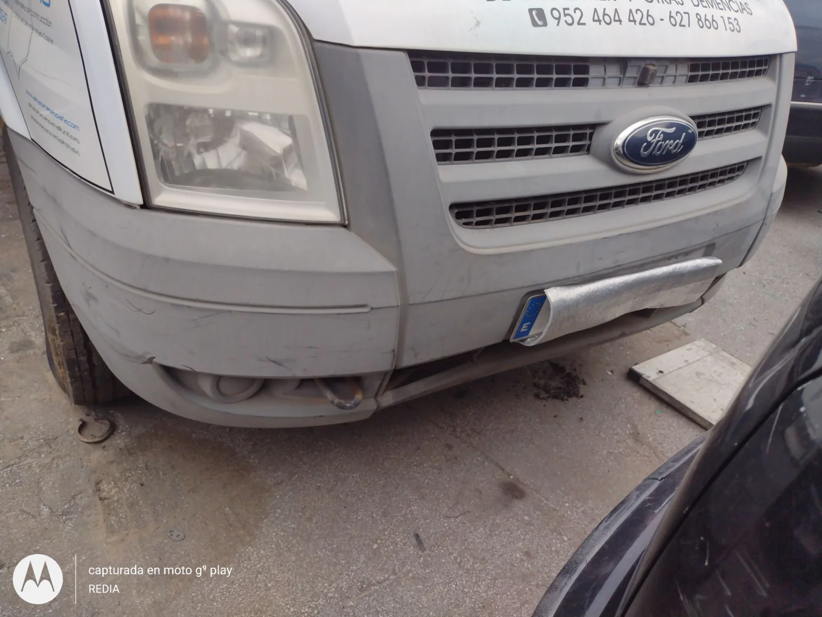 Foto de PARAGOLPES DELANTERO FORD TRANSIT COMBI (TT9) 2.4 TDCi CAT (116 CV / 85 KW)