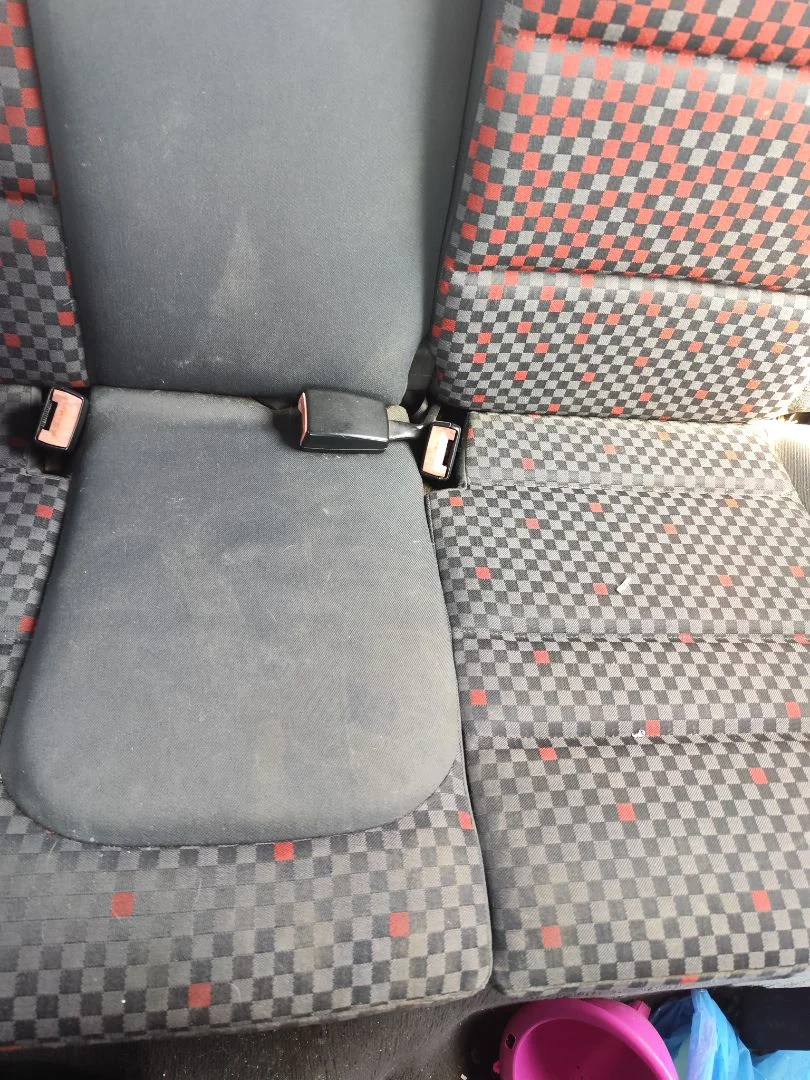 Foto de ENGANCHE CINTURON TRASERO IZQUIERDO AUDI A3 (8L) 1.9 TDI (110 CV / 81 KW)