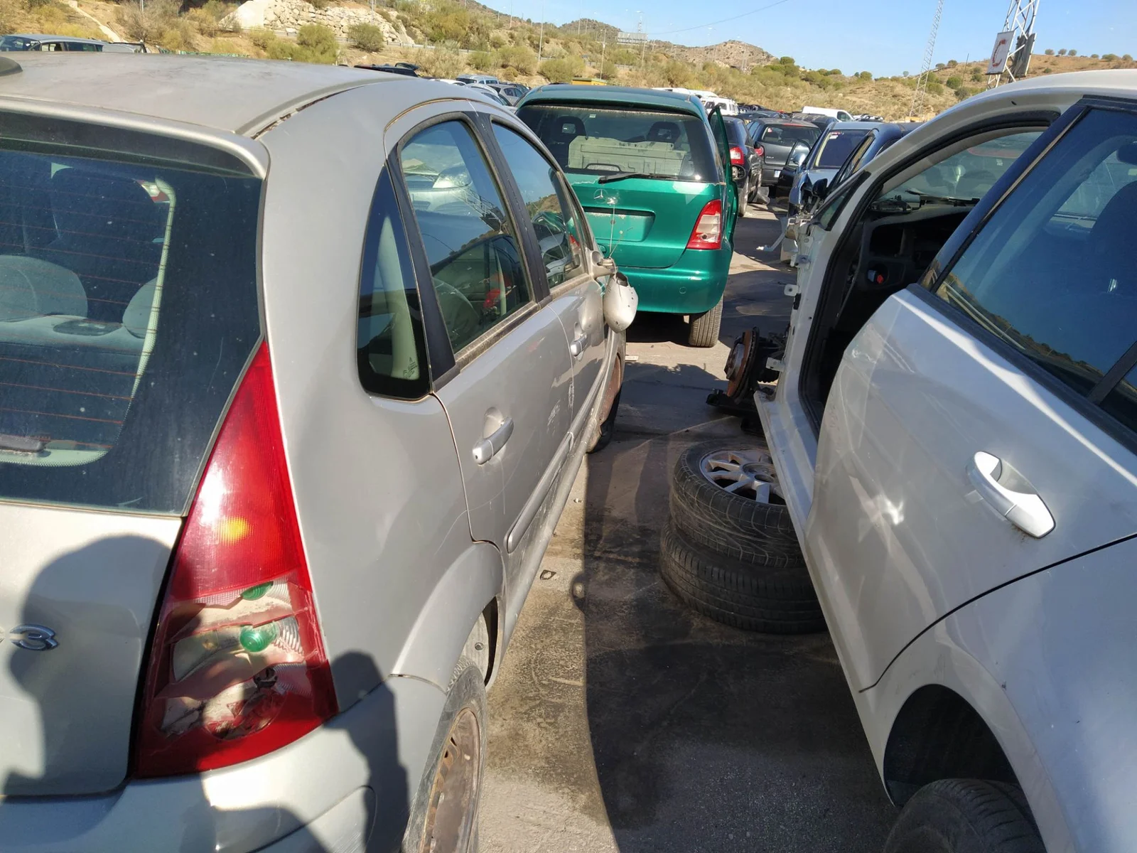 Foto de PUERTA TRASERA DERECHA CITROEN C3 1.4 HDi (68 CV / 50 KW) referencia 9008Q5
