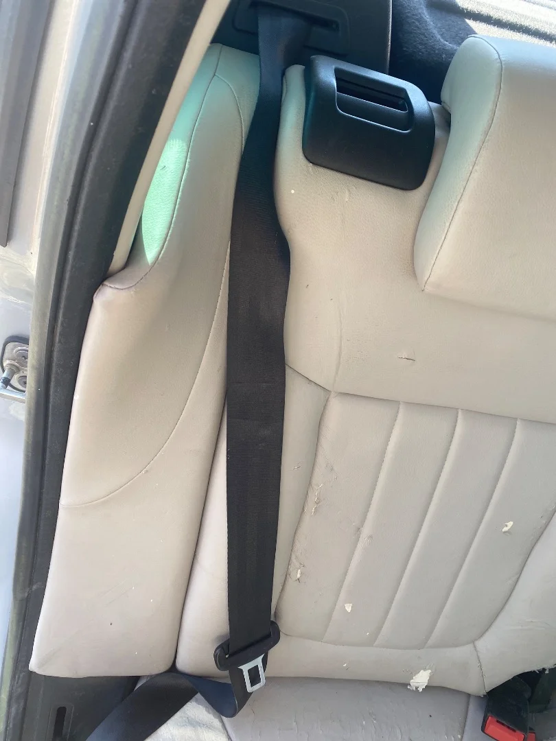 Foto de CINTURON SEGURIDAD TRASERO DERECHO PEUGEOT 3008 1.6 16V (120 CV / 88 KW)